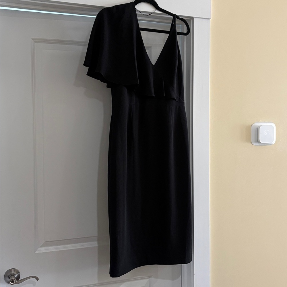 Dress the Population Beth Black One-Shoulder Dress. Large. Cocktail dress